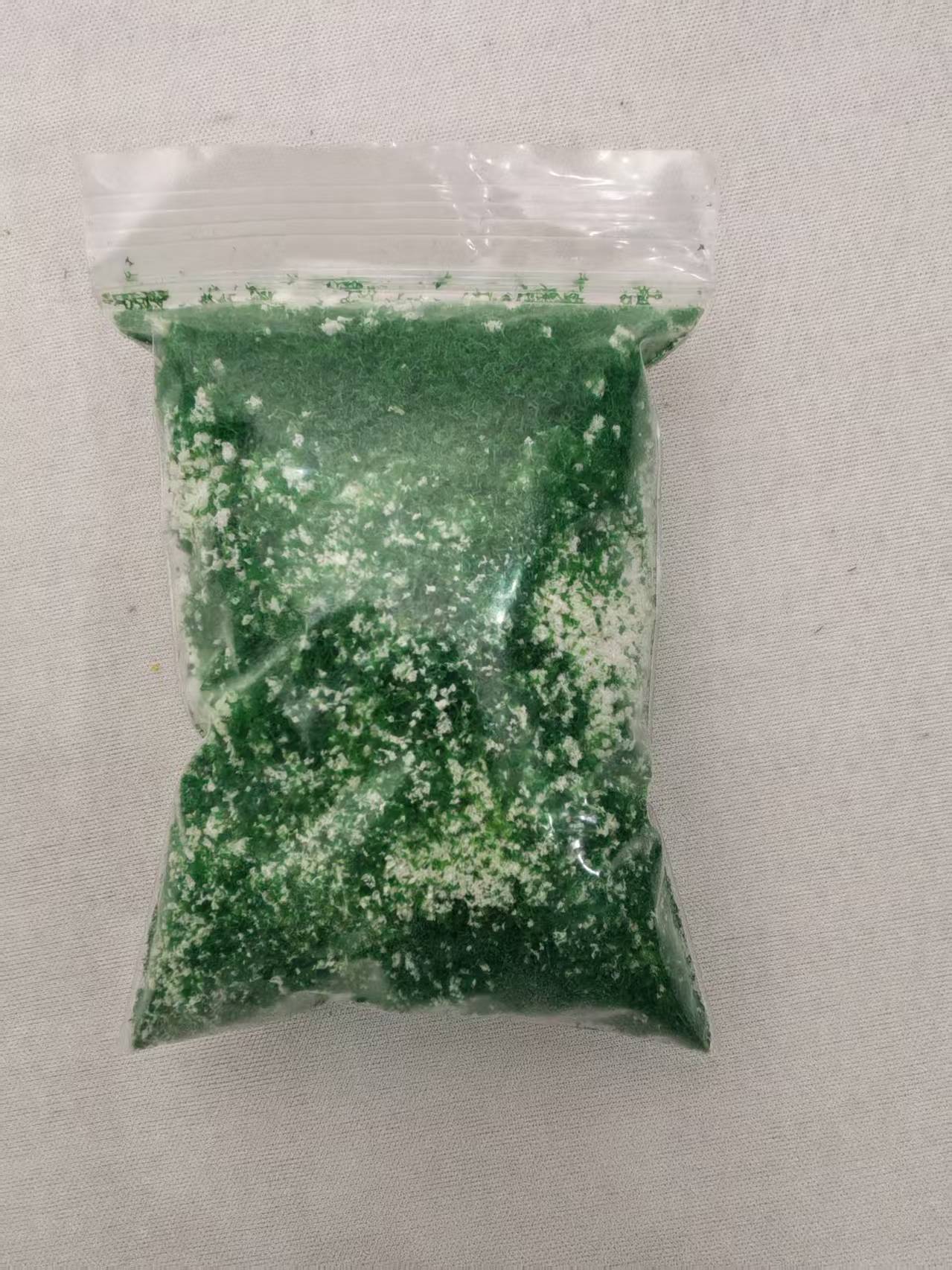Grass Powder and Moss