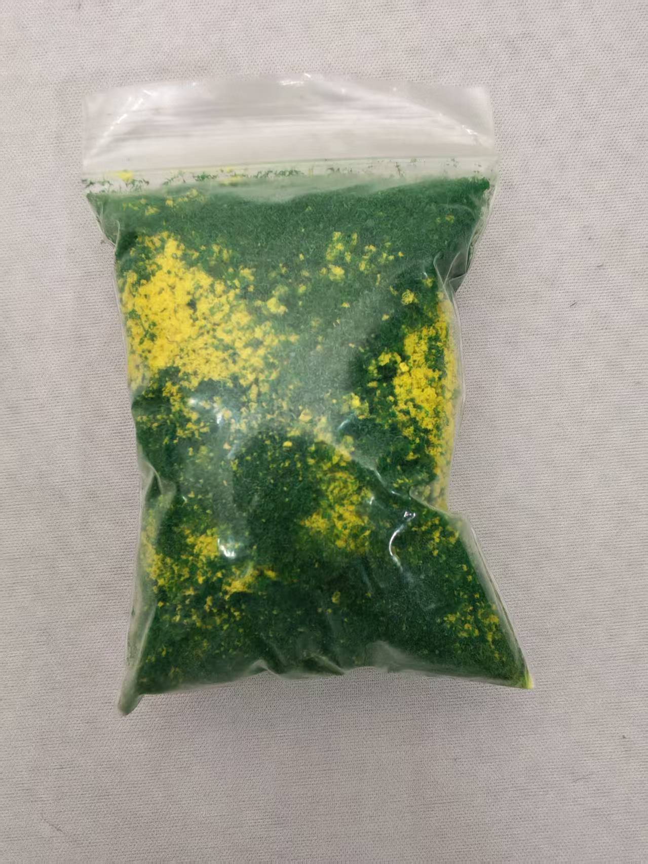 Grass Powder and Moss